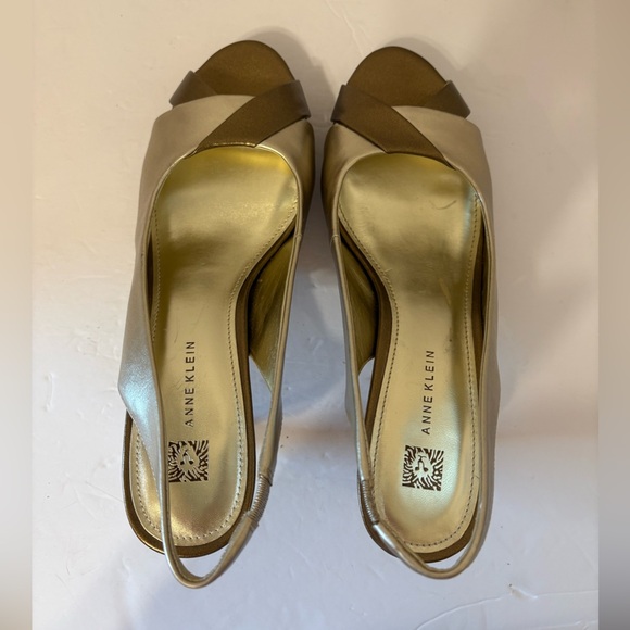 Anne Klein bronze & gold slingback open toe heel sandals size 9 M - Picture 8 of 10